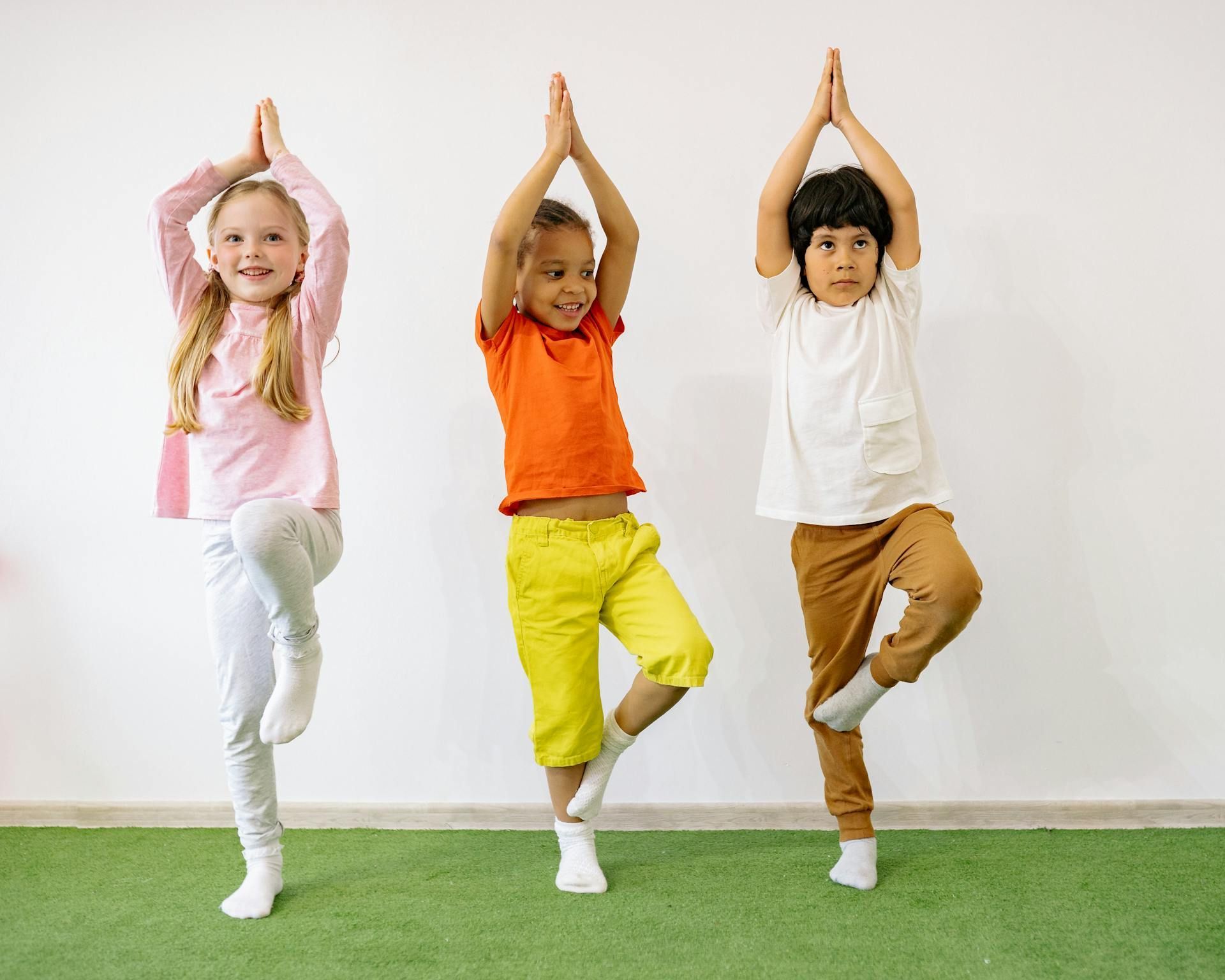 Kinderyoga - Sonnengruß für kleine Helden