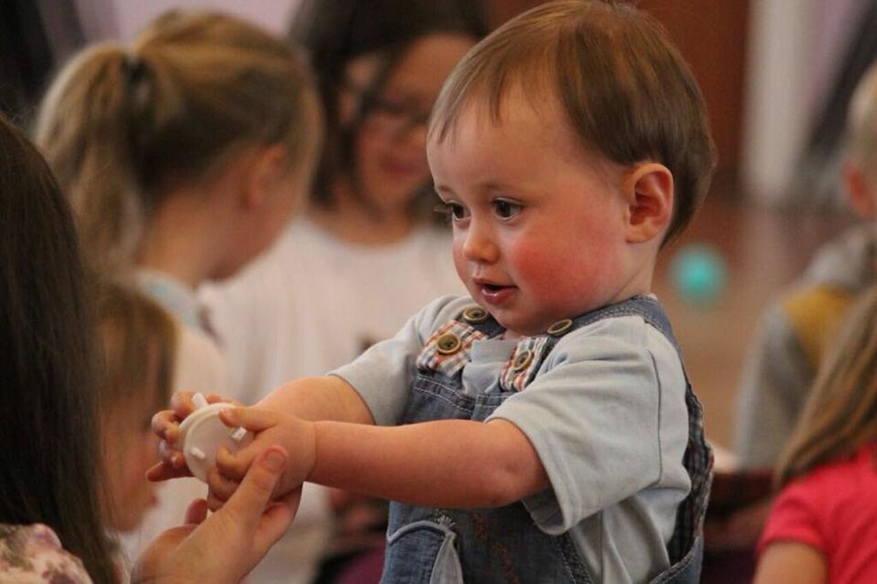 KitaFit: Ein Eltern-Kind-Kurs zur sanften Vorbereitung für Kinder von 2 bis 4 Jahren