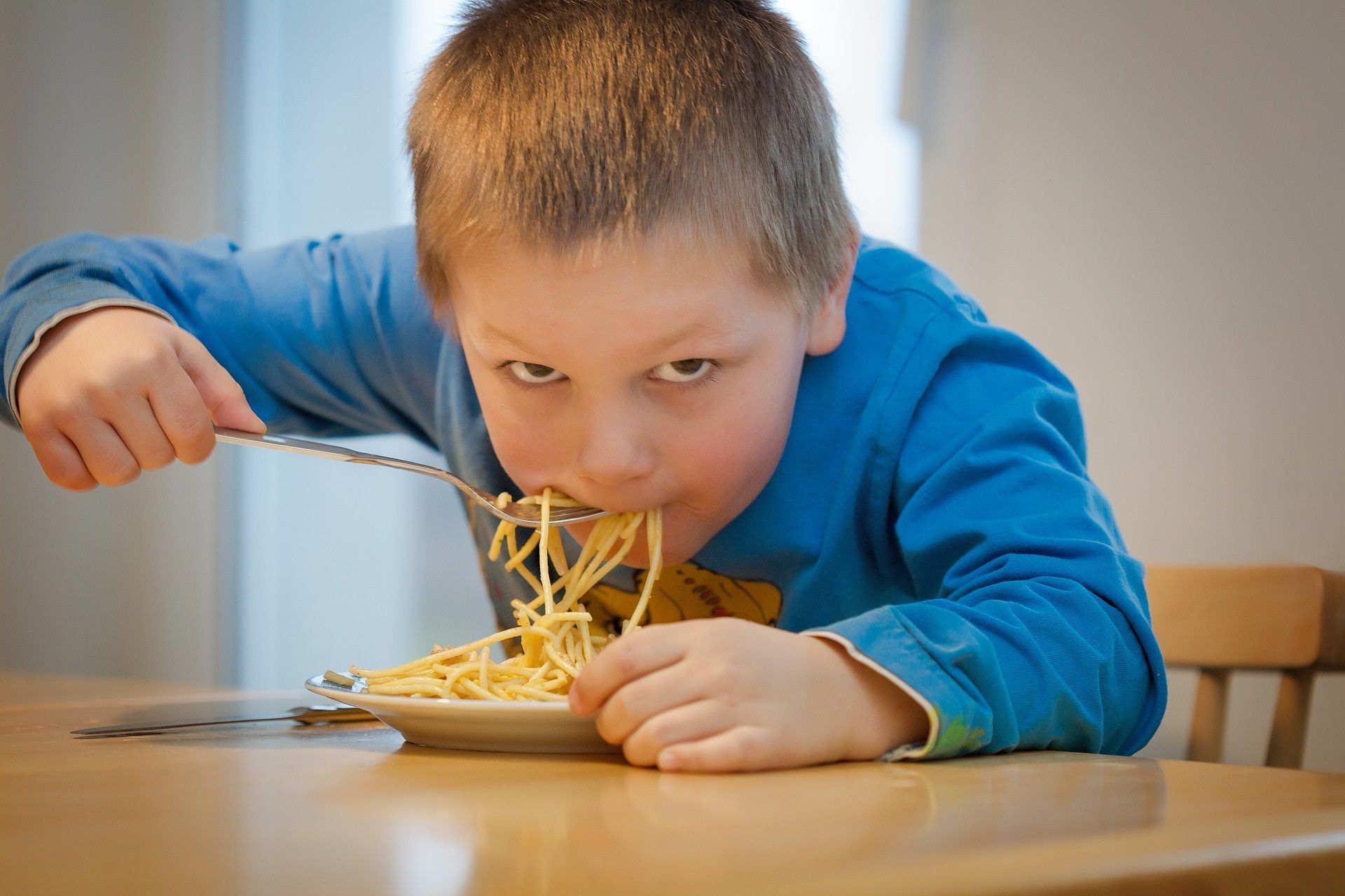 Gesunde Ernährung für Kinder: Stressfrei Essen am Familientisch