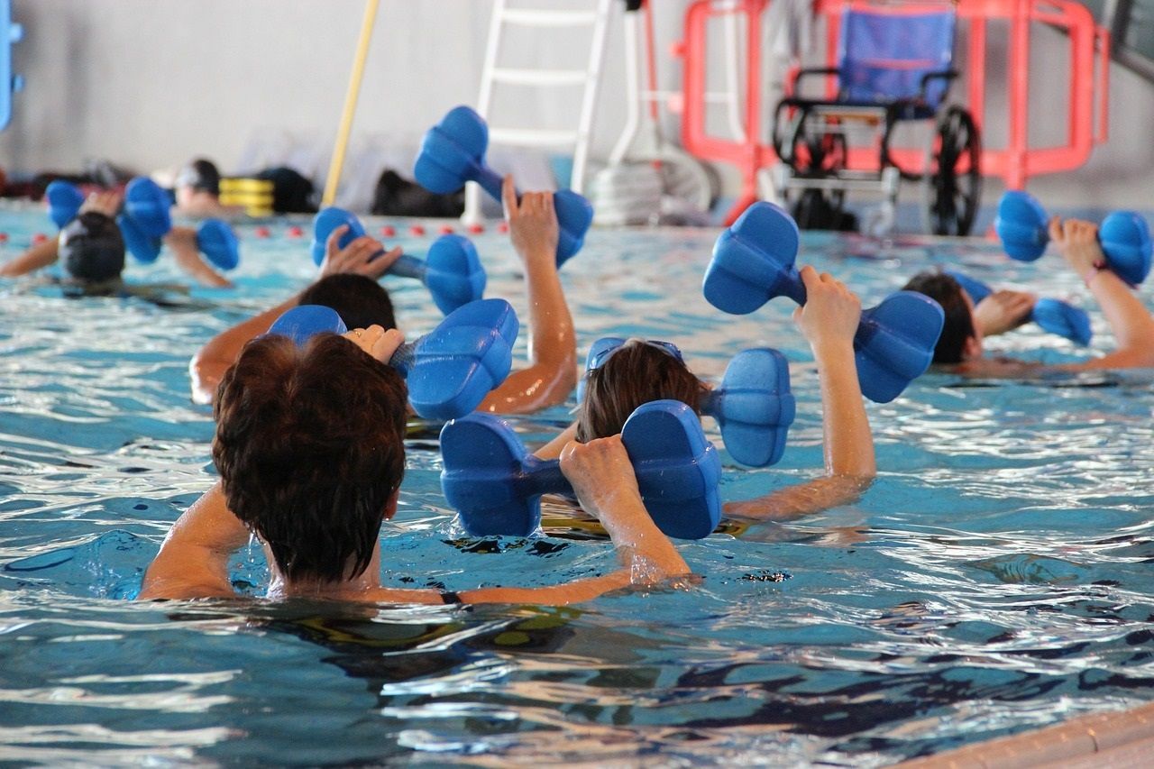 Wassergymnastik: Fit durch&apos;s Nass am Nachmittag